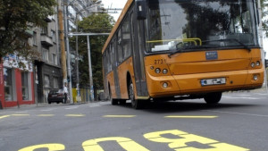 Подменят 15 автобусни спирки в Шумен