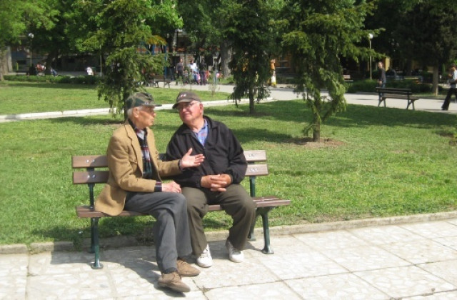 Задържаха група измамници, шетали в Старозагорско