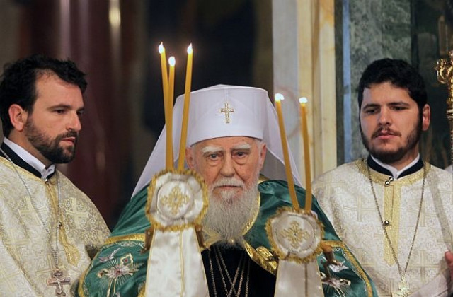 Света литургия и молебен за рождения ден на патриарх Максим