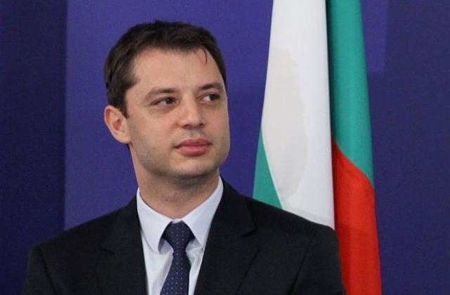 Няма да има газова криза, отсече Добрев