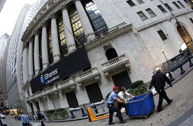 Ураганът Санди затвори Wall Street