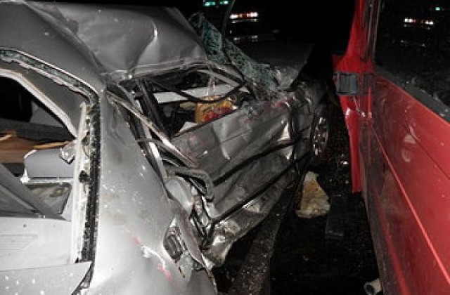 Шестима души пострадаха при пътен инцидент край Кресна