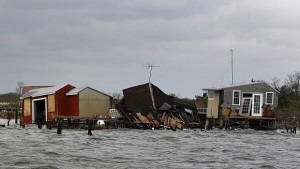 50 жертви от супербурята Санди 50 000 бягат в неделя