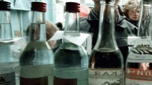 Откраднаха вино и ракия от гараж и изба в Нова