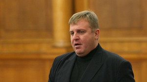 Структури на ВМРО разочаровани от преизбирането на Каракачанов