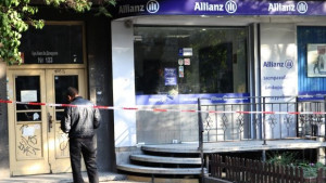 Крадците обрали клона на Алианц не са избягали с мотори