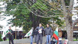 В Добрич протестираха срещу безобразията в България