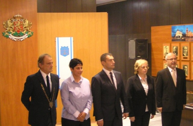 Свилен Нейков и Стела Енева официално почетни граждани на Варна