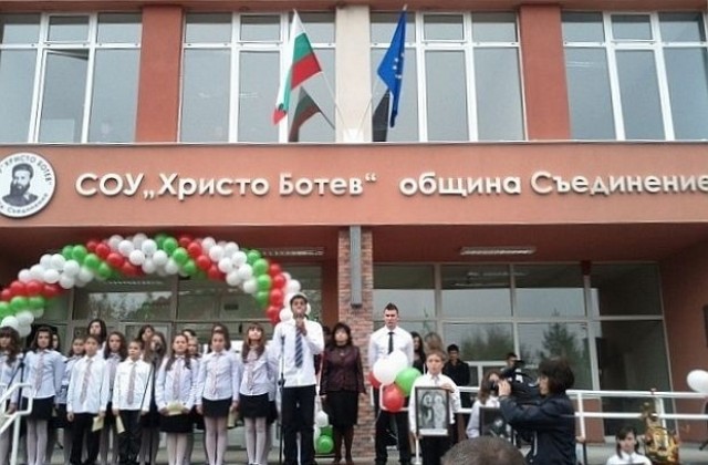 Министър Игнатов: Няма притеснение от застаряване на учителите в България