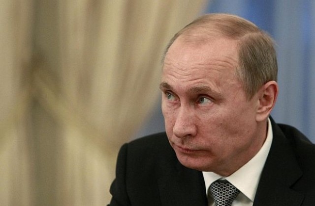 Полетът на Путин с жеравите няма общо с болките му в гърба