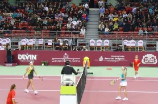 Нищо не е ясно! Петрова би Кириленко в 3 сета