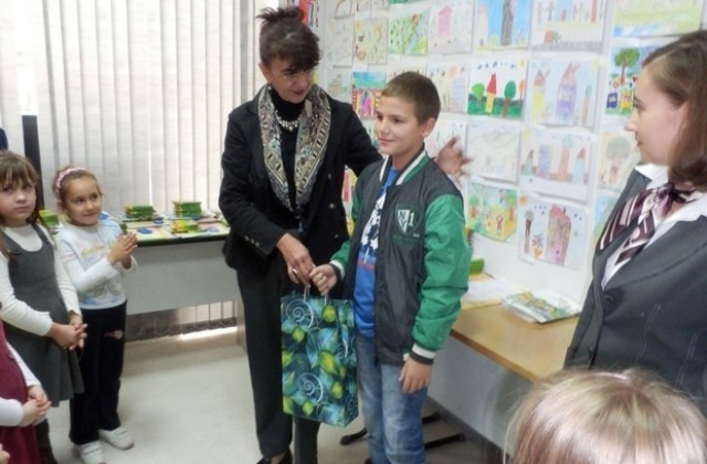 Наградиха победителите в регионален кръг от национално състезание