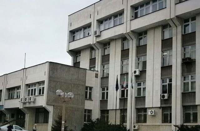 Екшън в габровско село, маскирани задигнаха 10 000 долара