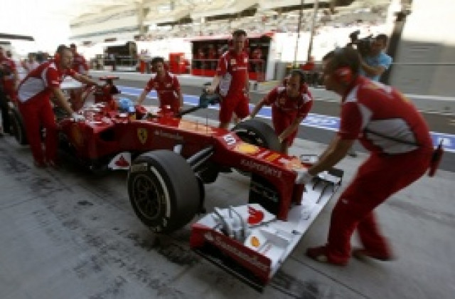 Във Ферари отново оплакаха бавния си болид