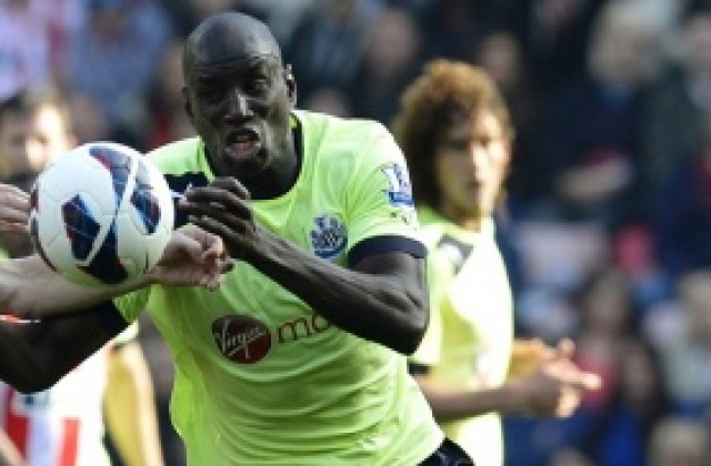 Демба Ба все пак може и да играе срещу Ливърпул