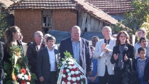 Десетки дойдоха за честването на 120 години от рождението на