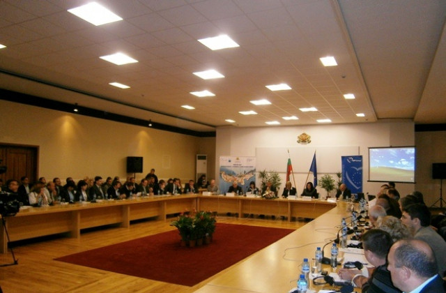Обществен дебат по Дунавската стратегия се проведе в Плевен