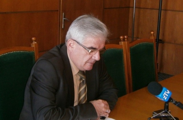 Въвеждат 24-часово дежурство в очакване на първия сняг