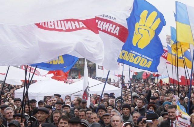 Около 2000 души протестираха в Киев срещу изборните измами