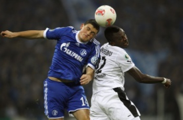 Гръцки защитник на Шалке 04 под въпрос за мача с Арсенал