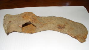 Габровец откри средновековна брадва в центъра на града