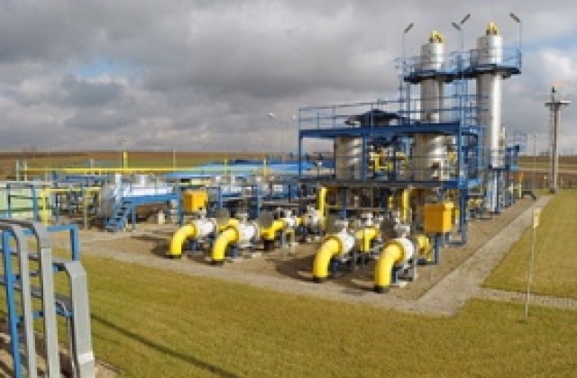Полша се споразумя с Газпром за по-ниска цена на синьото гориво