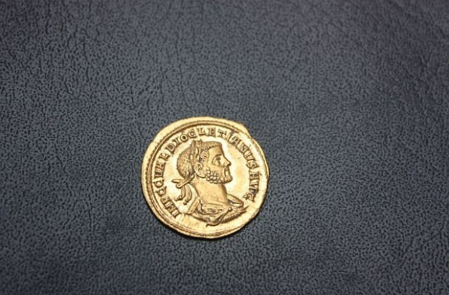 Откриха златна римска монета в Пловдив