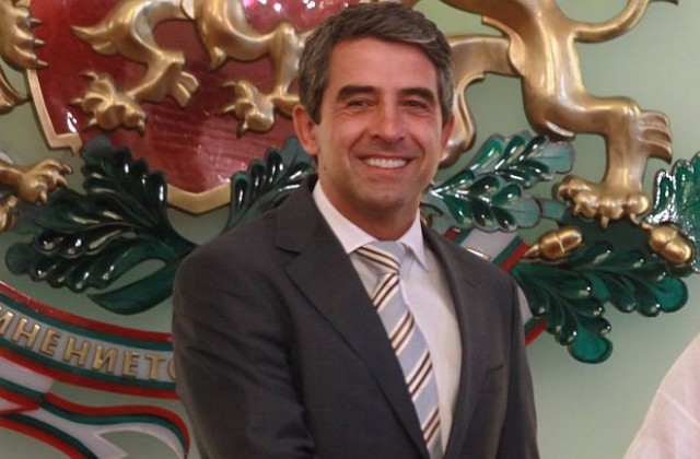 Плeвнелиев изпрати поздравително писмо до Обама