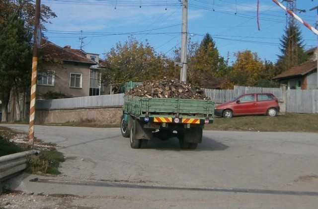 Прибраха ЗиЛ заради незаконна сеч