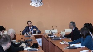 Добрев Борим се всеки цент помалко в цената на руския