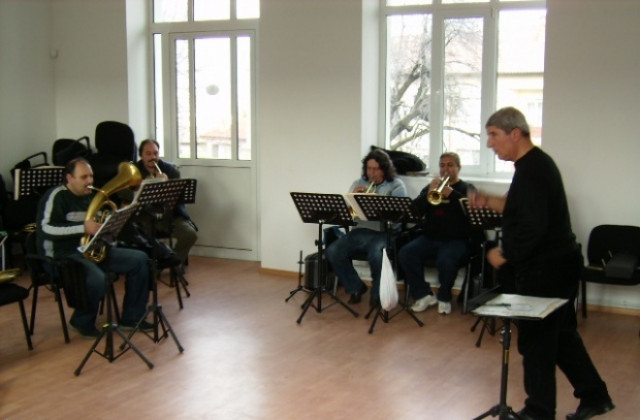 Концерт по повод 130 години духова музика в Кюстендил