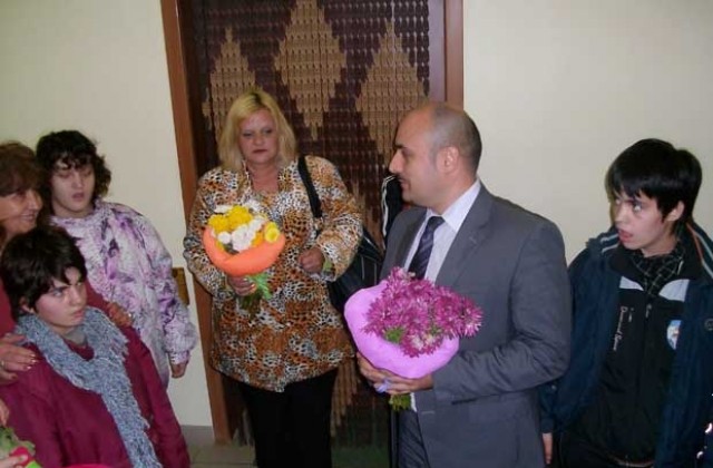 ВМРО с дарение за специализиран дом в с.Бутан