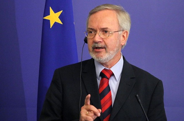 Шефът на ЕИБ препоръча да се правят инвестиции във вътрешността на страната