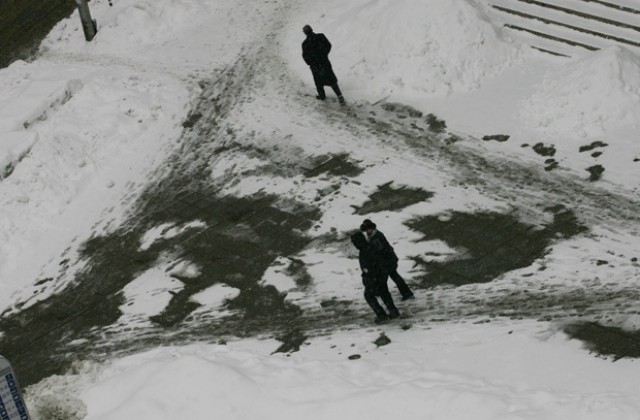 При прогноза за сняг снегопочистващите машини трябва да бъдат на конкретни места