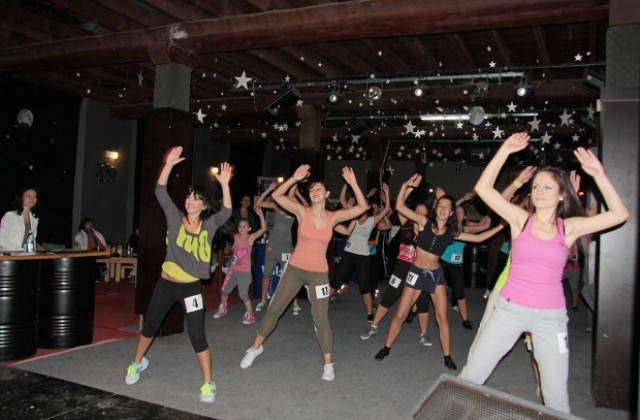 13 дами на финала на Zumba face Пловдив 2012