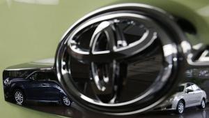 Toyota тества автомобили които си комуникират