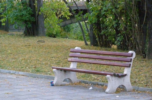 Облачно на изток, слънчево на запад