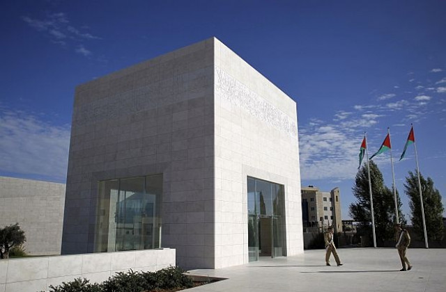 В Рамала започна отварянето на мавзолея на Ясер Арафат