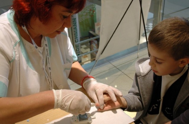 Изследват ни безплатно за диабет на четири места в града