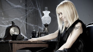 Лили Иванова в 30 снимки на Васил Къркеланов