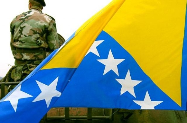 Мирът в Босна е в риск, заяви международният пратеник в страната