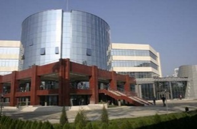 Студентите поглеждат към бизнеса