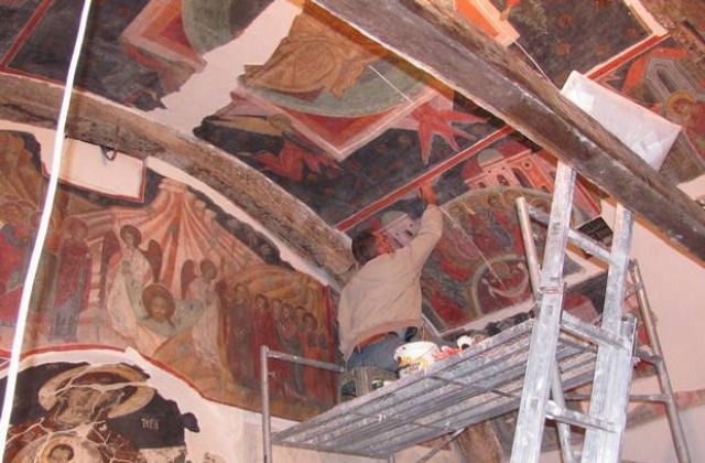 Реставрират църквата Св. Георги в Арбанаси, отварят я за туристи следващото лято