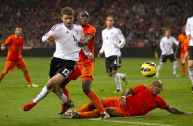 Холандия и Германия с нулево равенство