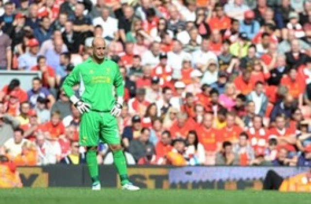 Арсенал отново опипва почвата около Пепе Рейна