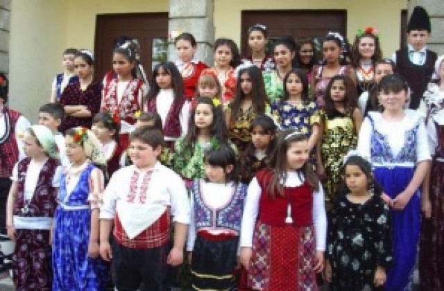 Над 130 празници и обичаи тачат етносите в Силистренско