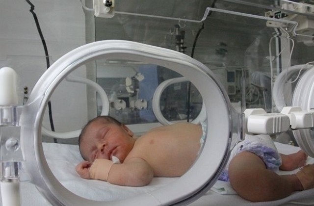 17 ноември  - Световeн ден на недоносените бебета