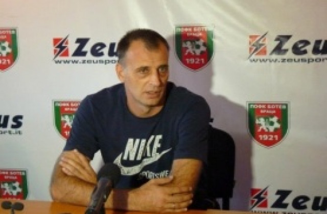 Тони Здравков: Ще търсим две победи в оставащите два мача