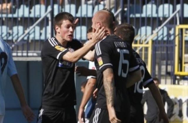 Иван Иванов падна от Цървена звезда в 143-ото вечно дерби на Сърбия