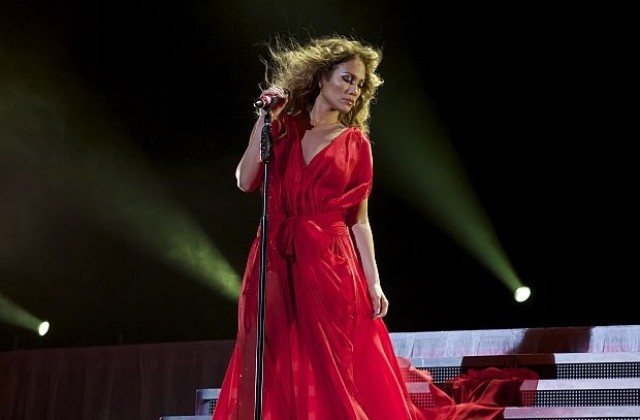 Джей Ло пее 25 песни пред българските си фенове